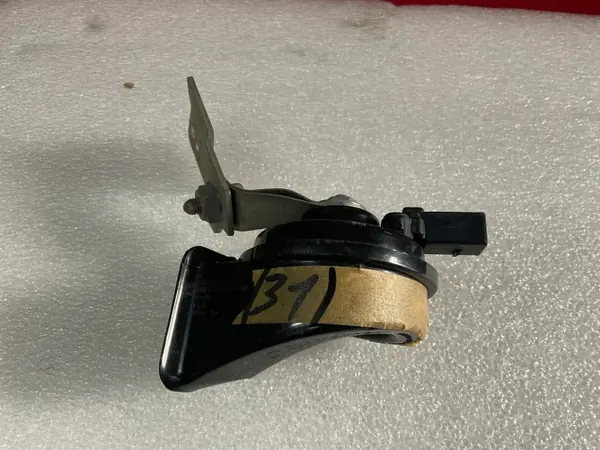 Bocina Porsche OEM 95B951212H - Estado usado image 2