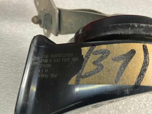 Bocina Porsche OEM 95B951212H - Estado usado image 3