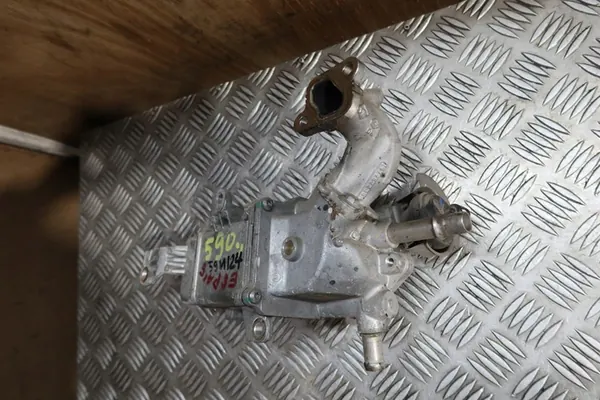 EGR Pakokaasujäähdytin 147357086R Renault Trafic 1.6DCI image 3