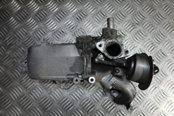 EGR Pakokaasujäähdytin 147357086R Renault Trafic 1.6DCI image 6