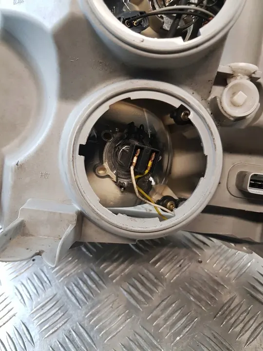 Faro Frontal Derecho Renault Master II 2006 OEM 8200163518 image 9