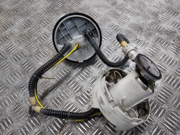 Bomba de Combustível Volkswagen Passat B5 1.9 TDI 4B0906087AN image 2