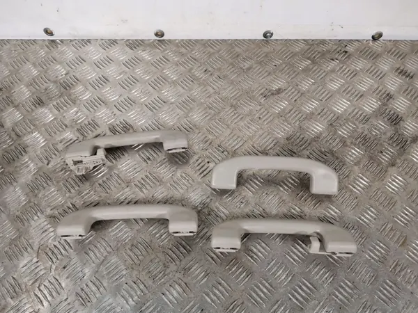Infiniti Q50 etukatonkahva OEM FBZ7672 image 2