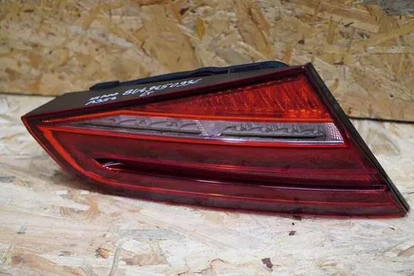 Luz Trasera Izquierda 8V4945093C o Derecha 8V4945094C Audi A3 image 3