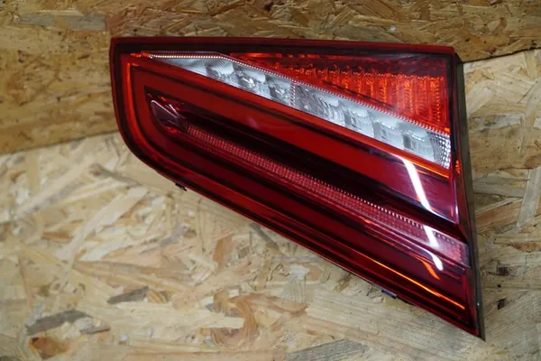 Luz Trasera Izquierda 8V4945093C o Derecha 8V4945094C Audi A3 image 4