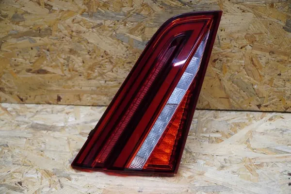 Luz Trasera Izquierda 8V4945093C o Derecha 8V4945094C Audi A3 image 5