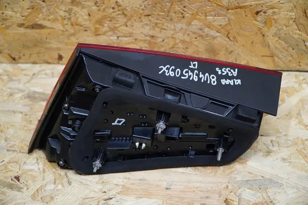 Luz Trasera Izquierda 8V4945093C o Derecha 8V4945094C Audi A3 image 6