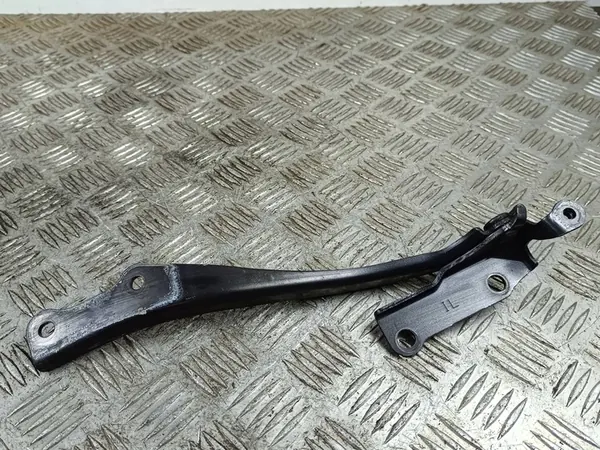 2024 Toyota GR 86 Dobradiças do capô image 3