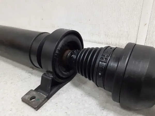 DODGE CHALLENGER LIFT 2018- 5.7 6.4 Drivaxel 68272626AD image 2