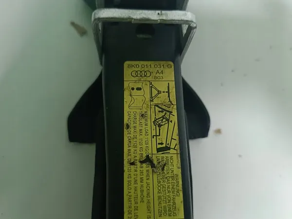 Cric Audi A4 B8 A5 8T OEM 8K0011031G - Occasion image 3