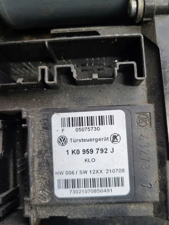 Raambediening rechts voor OEM 1K0959792J Skoda Octavia II image 3