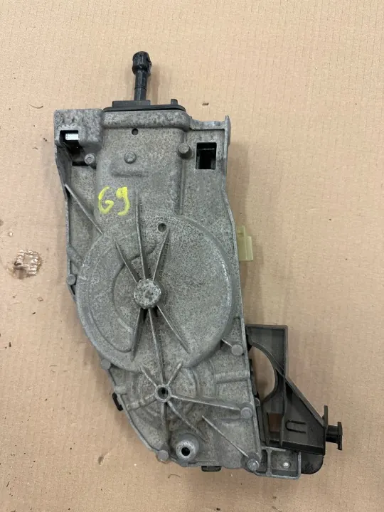 Verrou de Capot Mercedes OEM A0999064703 - Occasion image 2