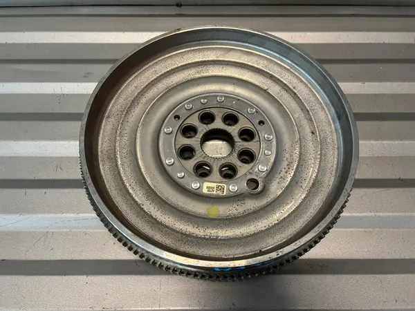 MERCEDES W176 KIEKKO KUPLAA A2700300305 image 2