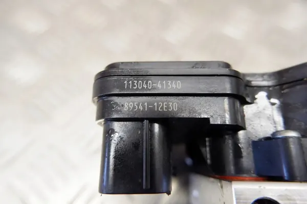 Toyota ABS-pump OEM 11304041340 - Begagnad image 8