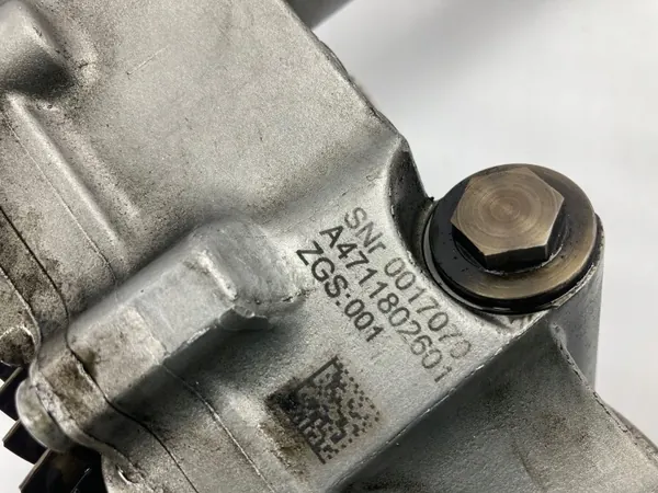 Mercedes Actros MP4 OM471 Oljerökspump OEM A4711802601 image 8