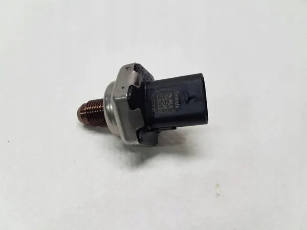 Kraftstoffdrucksensor OEM 9812191080 für Peugeot 2008 image 2
