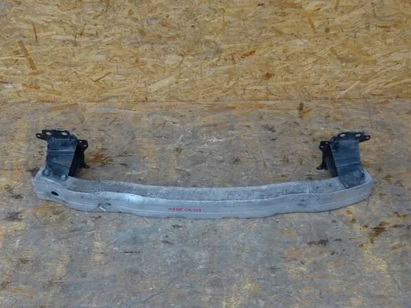 AUDI A3 8P Etupuskuri Vahvistus 8P0807113B image 8