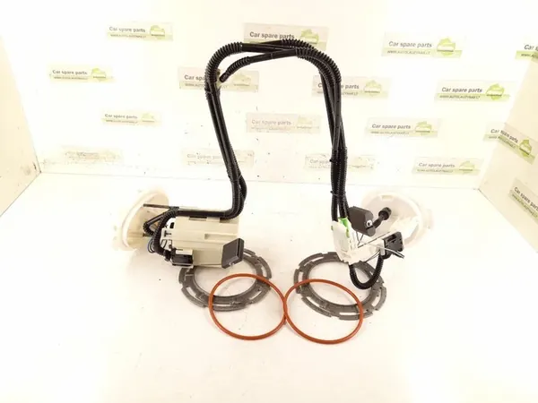 Brandstofpomp Mercedes E-Class W212 A2124703594 image 7