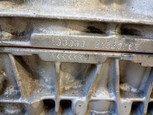 Volvo D5 Moottorilohko OEM - Kampiakseli & Männät image 6