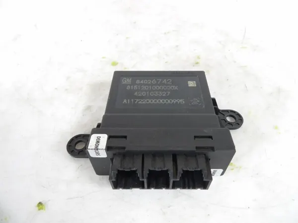 Module de capteurs de stationnement Opel Astra K OEM 84026742 image 2