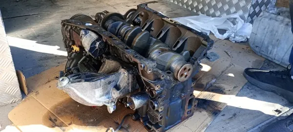 Bloque Motor Mercedes Sprinter 906 2.2 CDI Biturbo Usado image 2