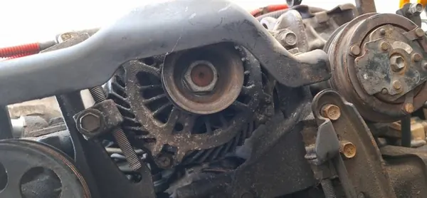 Subaru Legacy Alternator 2005 2.0L OEM 23700aa520 image 3