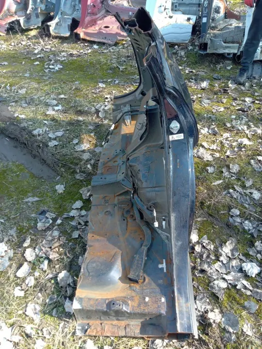 Toyota RAV4 V vasen takasiipe OEM CWIARTKALTRAV4V image 3