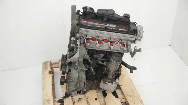 Motor VW Passat B7 2.0 TDI CAG Diesel - Usado image 10