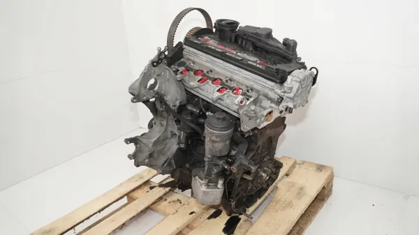 Motor VW Passat B7 2.0 TDI CAG Diesel - Usado image 3