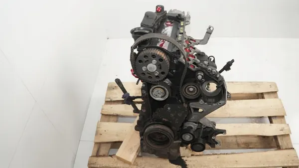 Motor VW Passat B7 2.0 TDI CAG Diesel - Usado image 8
