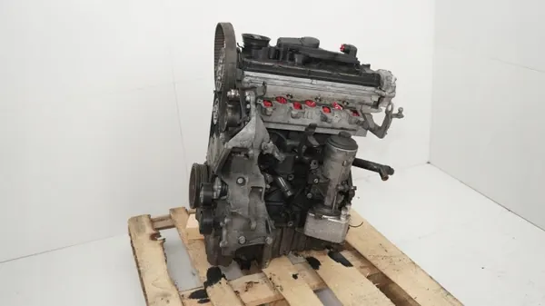 Motor VW Passat B7 2.0 TDI CAG Diesel - Usado image 9