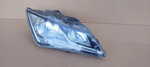 Farol dianteiro direito Seat Leon III 2012-2016 OEM image 5