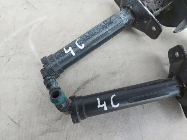Audi A6 C7 sproeierkap OEM 4G0955101/4G0955102 image 8