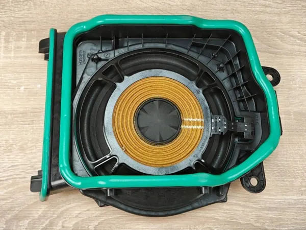 Haut-parleur grave gauche OEM 2622471 pour BMW Série 8 image 5