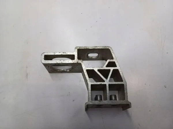 Kylarfäste OEM A2385010100 för Mercedes-Benz image 3