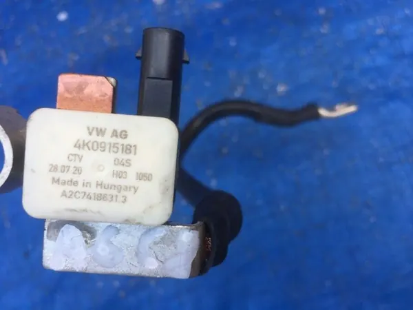 Pince Négative Audi A6 C8 OEM 4K0915181 image 3