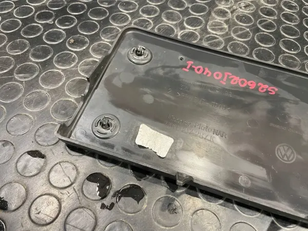 Cadre Plaque Immatriculation Avant OEM 5NN807287K VW Tiguan image 8