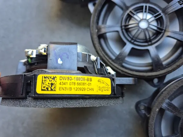 ALTIFALANTE JAGUAR XJ X351 DW93-18808-BB image 2