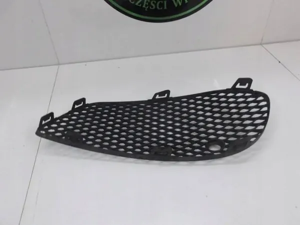 Grille de pare-chocs avant gauche Mercedes W205 image 2