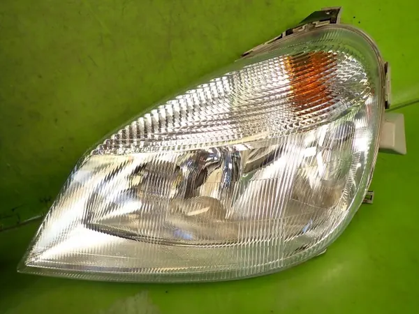 Farol esquerdo OEM 0301189201 para Mercedes Vaneo image 2