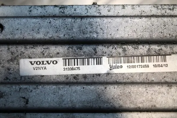 Radiador completo VOLVO V60 2.4L 2014 image 5