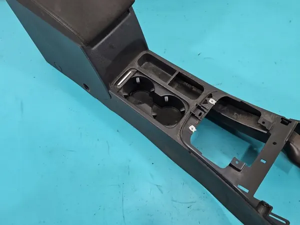 Tunnel armsteun OEM 5N0971641 voor VW Tiguan I 07-11 image 9
