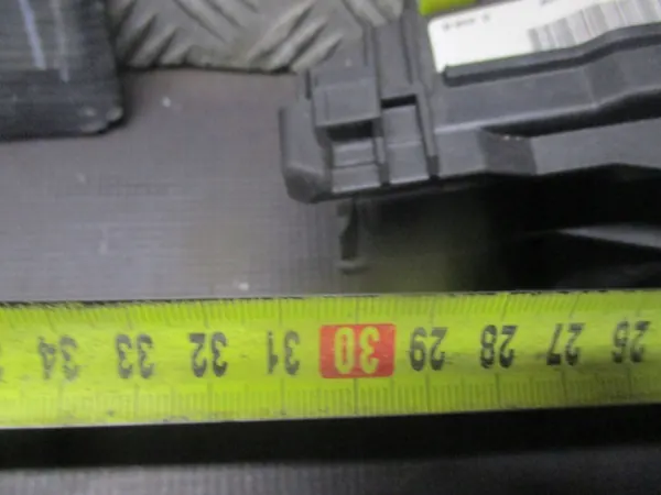 Levier de vitesse Volvo V40 2015 OEM 31367679 - Occasion image 9