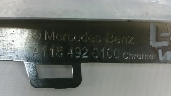 Cadre d'échappement Mercedes-Benz CLA OEM A1184920900 image 4