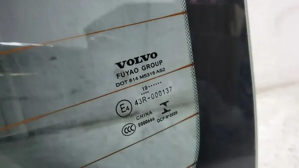 VOLVO S60 III 2019 Bakkarossglas OEM Original image 3