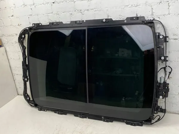 Volvo V90 Cross Country Kattoikkuna OEM DOT39AS3M554 image 3