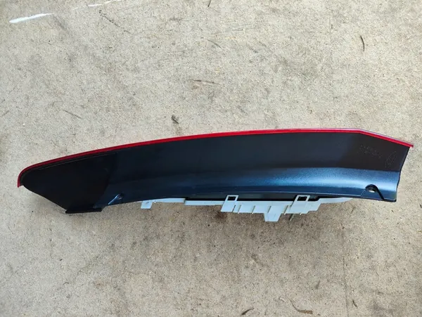 FORD HÖGER BAKLJUS 6N11-13A602-AB image 2