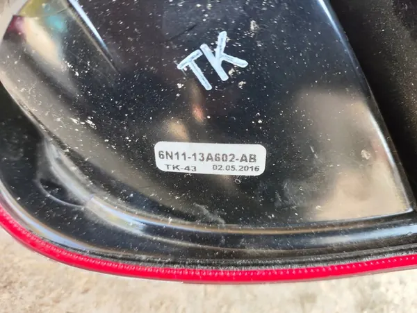 FORD HÖGER BAKLJUS 6N11-13A602-AB image 4