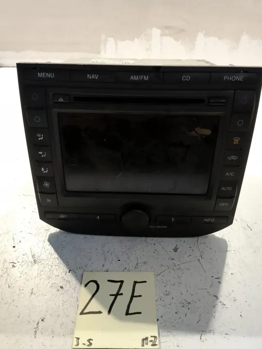 Ford Focus 2 Lift Radio Nav CD Ilmastointi OEM image 2