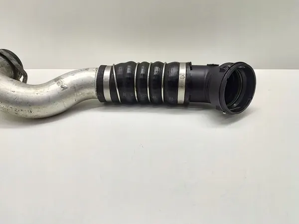 BMW 5 E60 E61 2009 Front Intercooler Schlauch image 4